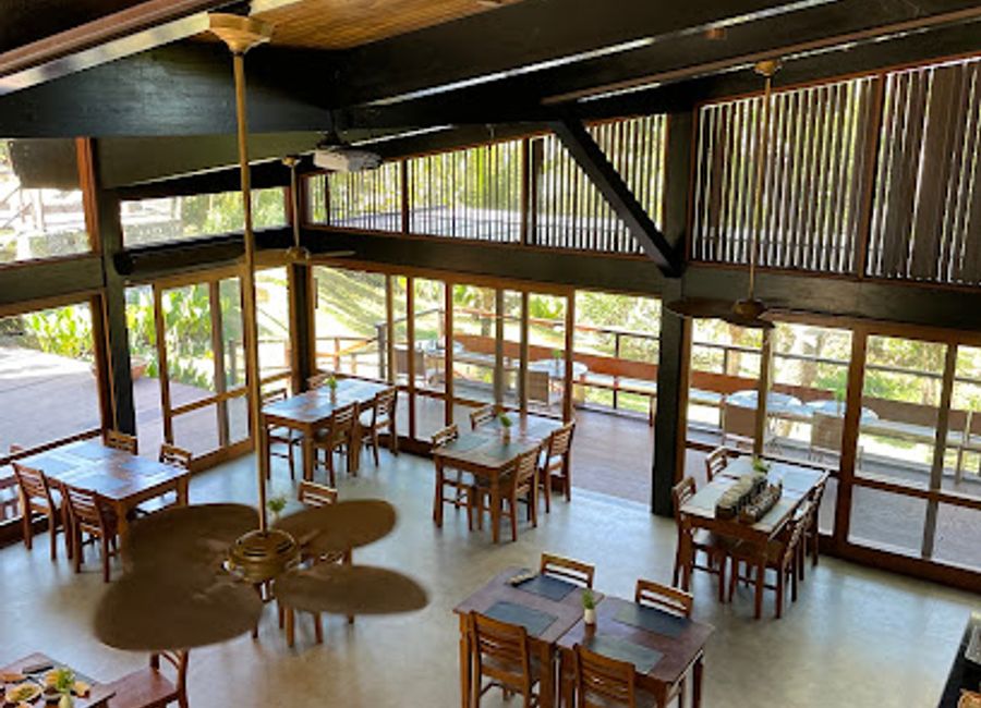 Discover the culinary treasures of Fernando de Noronha at Restaurante do Vale - where local flavors meet stunning island views.