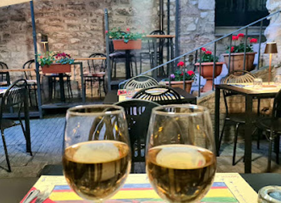 Experience authentic Italian cuisine at Mangiar Divino in Assisi - where every bite tells a story.