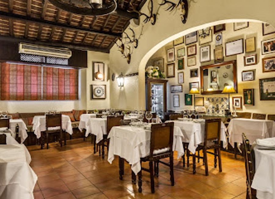 Discover Fialho: A Culinary Haven in Évora Offering Authentic Alentejo Flavors and Unforgettable Dining Experiences.