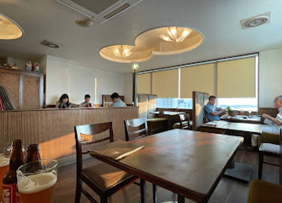 Experience premium steaks and exquisite dining in Ishigaki's Steak & Restaurant PAPOIYA—where flavor meets elegance.