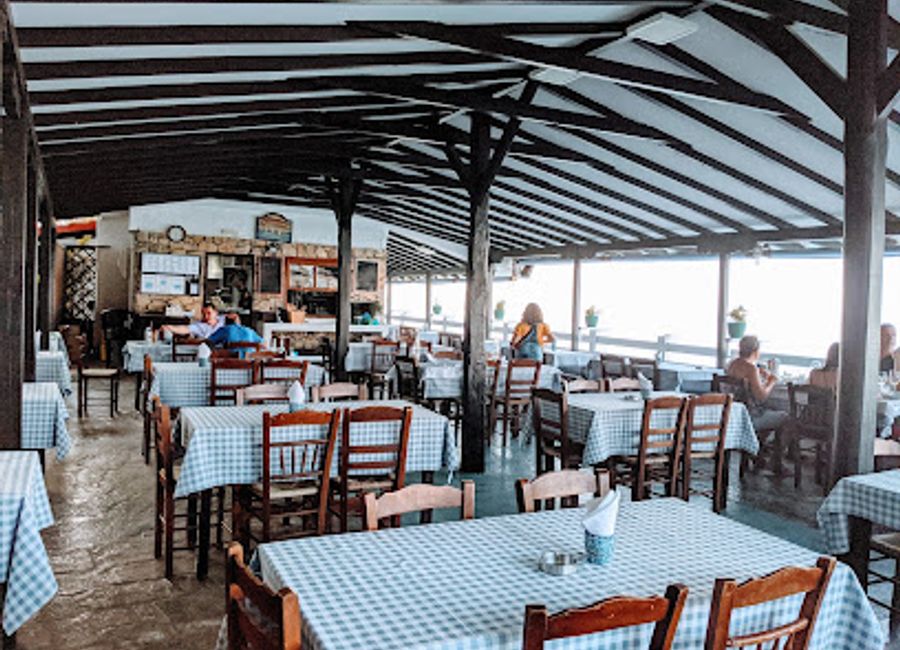 Experience authentic Greek cuisine at Flisvos FC in Platamonas – where tradition meets taste in every dish.