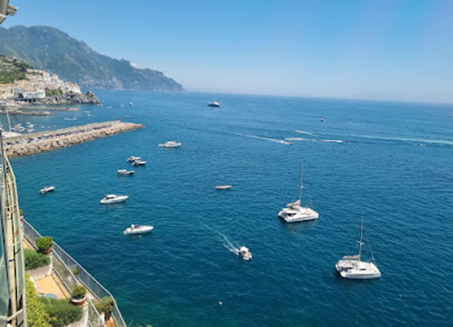 Experience authentic Italian cuisine at Donna Emma, a delightful restaurant in Amalfi offering fresh local dishes and stunning coastal views.
