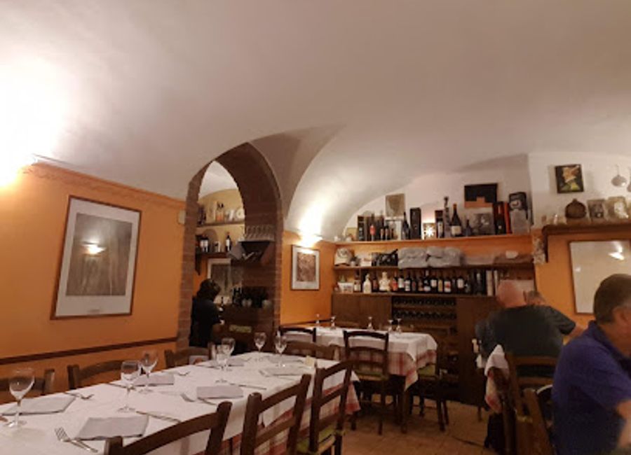Experience the heart of Italian cuisine at La Trattoria del Leone - a culinary haven in Urbino offering authentic dishes made with love.