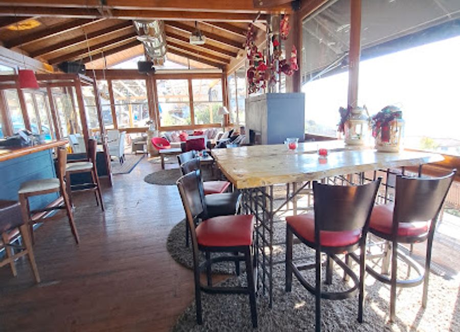 Experience authentic Greek cuisine with breathtaking views at Astra Cafe Restaurant in Delphi – a perfect blend of taste and scenery.