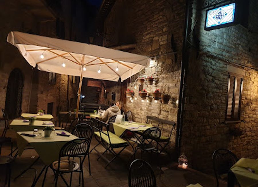 Experience authentic Italian cuisine with stunning views at Ristorante degli Orti in Assisi – where every meal is a celebration.