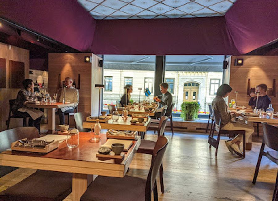 Experience the best of modern Swedish cuisine at Koka in Gothenburg - where organic ingredients meet culinary excellence.