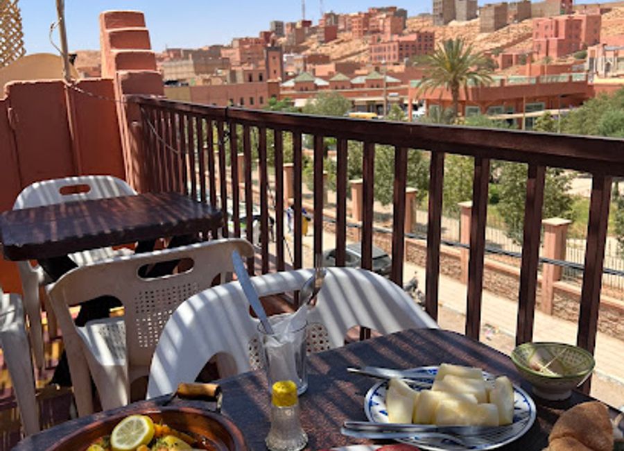 Experience authentic Moroccan cuisine at Restaurant Cafe Central in Tinghir – where every meal tells a story.