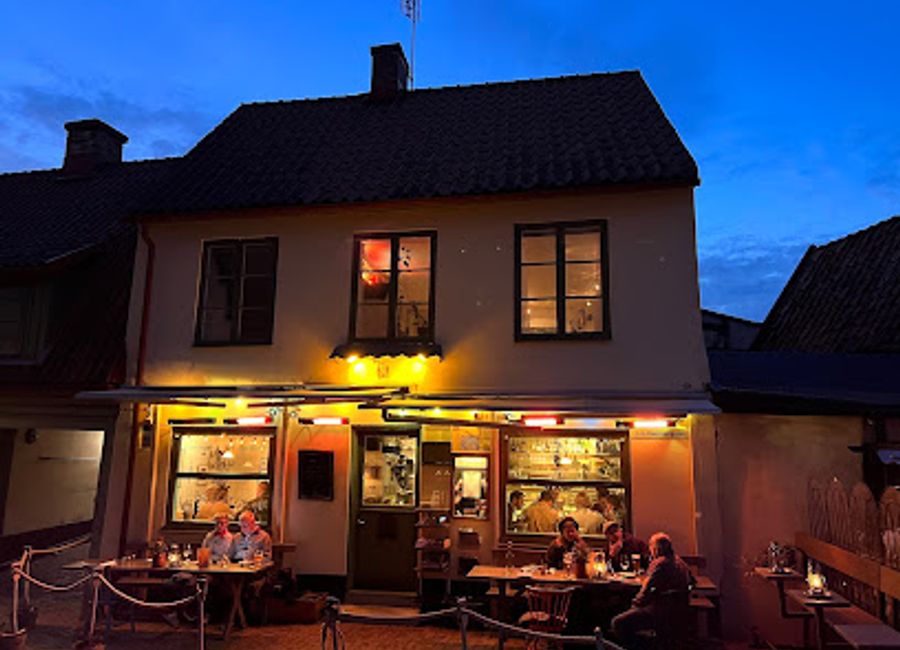 Discover Bakfickan in Visby – where fresh seafood meets traditional Swedish flavors in a charming coastal setting.