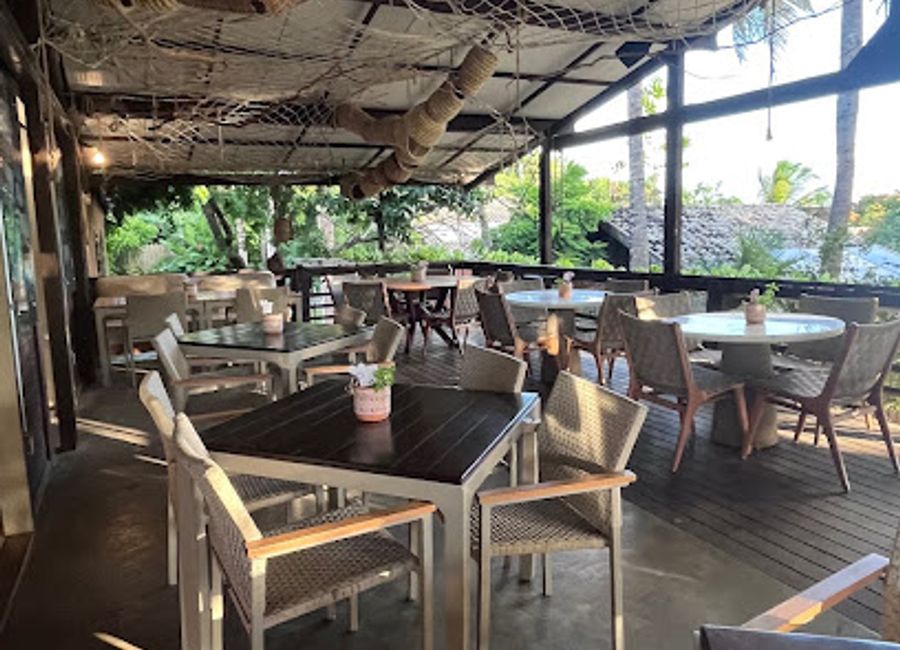 Discover authentic Brazilian cuisine with breathtaking views at Restaurante Zé Maria in Fernando de Noronha.