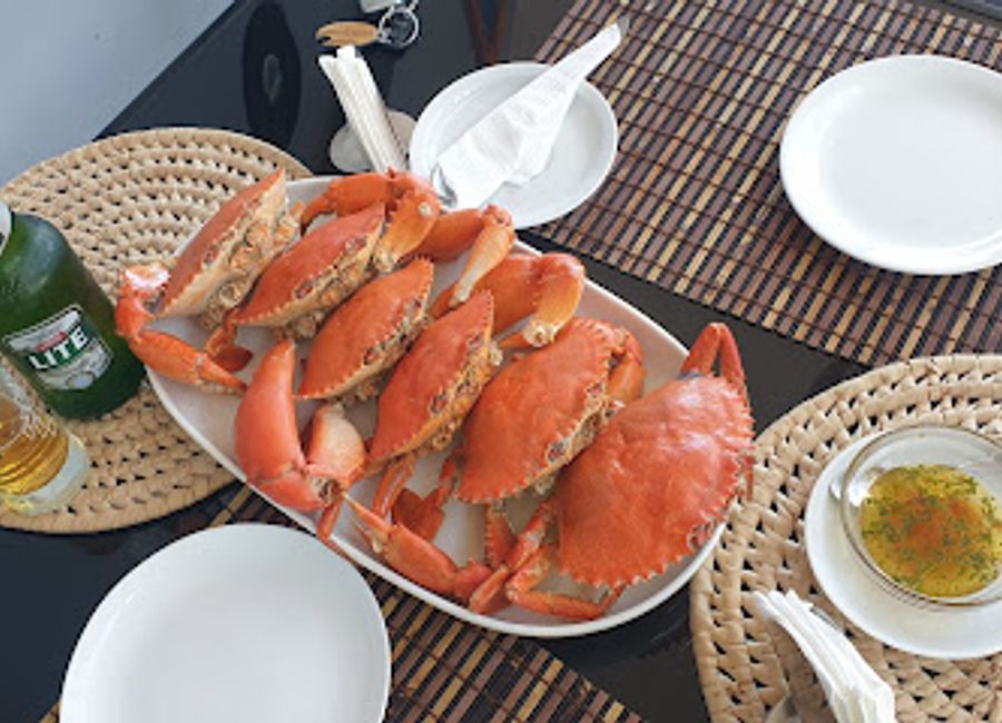 Savor fresh sushi delights at Wasabi Sushi, Cafe e Lunches - your ultimate dining destination in Vilanculos.