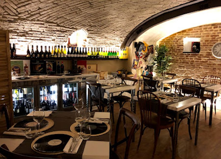 Experience authentic Italian cuisine at Osteria del Teatro in Parma - where tradition meets taste in every dish.