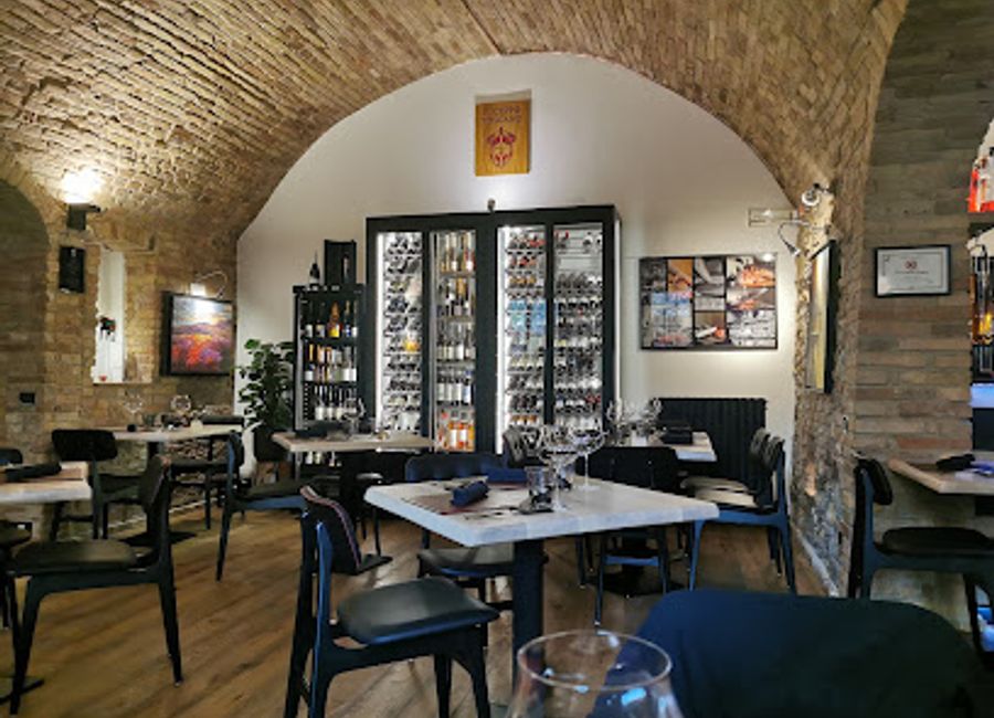 Experience authentic Tuscan cuisine at Il Ceppo Toscano in San Gimignano – where every dish tells a story.