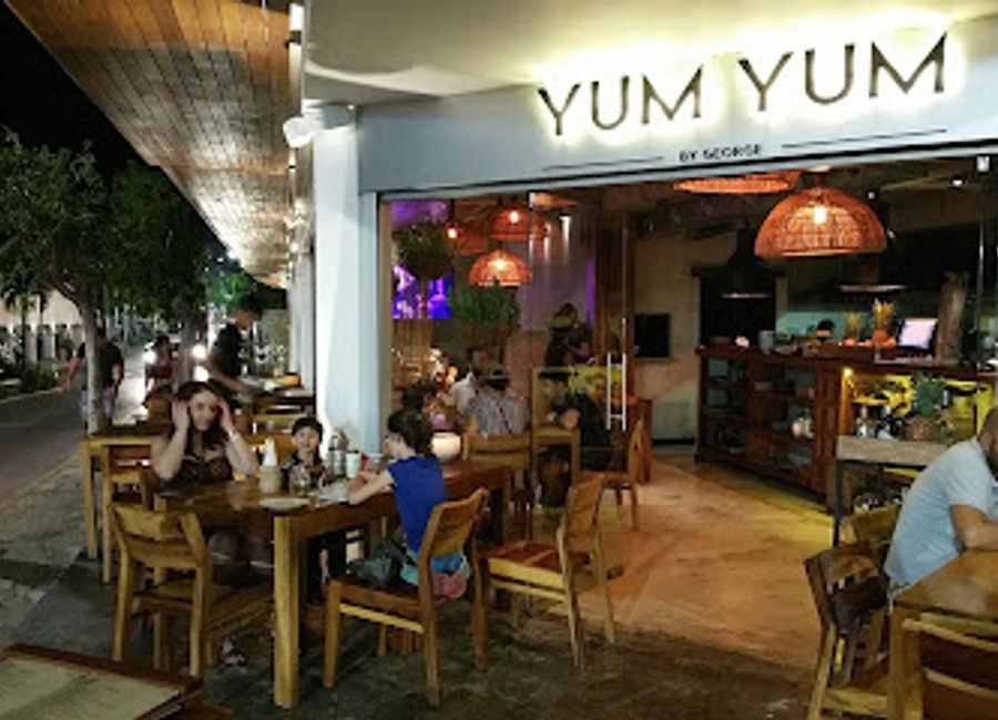 Experience exquisite Asian fusion cuisine at Yum Yum in Playa del Carmen – where traditional Thai flavors meet modern culinary creativity.
