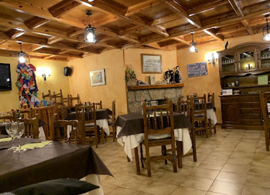 Experience authentic Spanish cuisine at Restaurante La Brecha in Torla-Ordesa – where local flavors meet breathtaking scenery.
