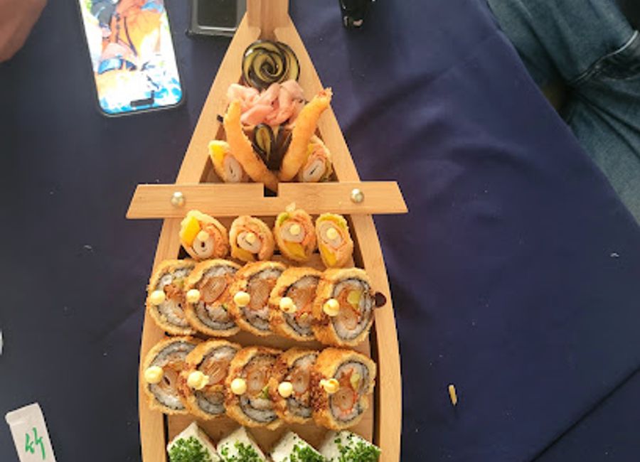 Experience the rich flavors of Moroccan cuisine at SuchiCafé Restaurant Perla in Taroudant - where tradition meets modern culinary artistry.