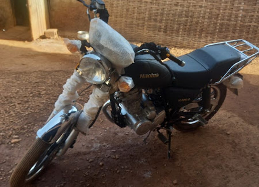 Experience authentic Senegalese cuisine at Restaurant Dolima a la Paillote in Kedougou, where local flavors meet warm hospitality.