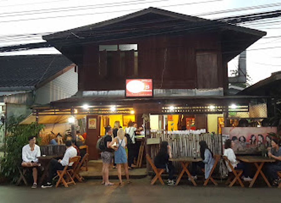 Discover authentic Northern Thai cuisine at Na's Kitchen in Pai – where every dish tells a story of flavor and tradition.