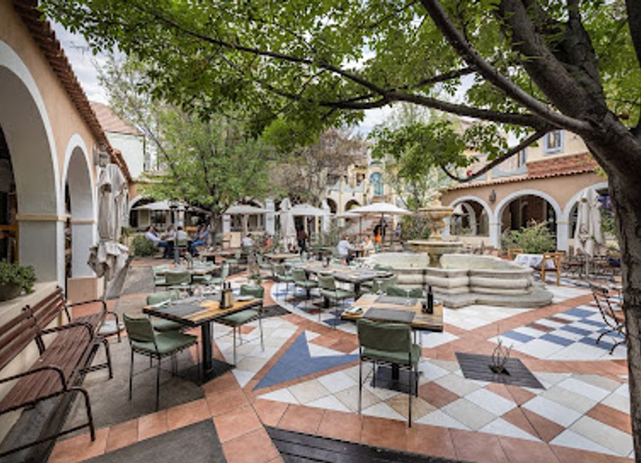 Discover exquisite Namibian cuisine at The Stellenbosch Tasting Room in Windhoek – a culinary experience that delights every palate.