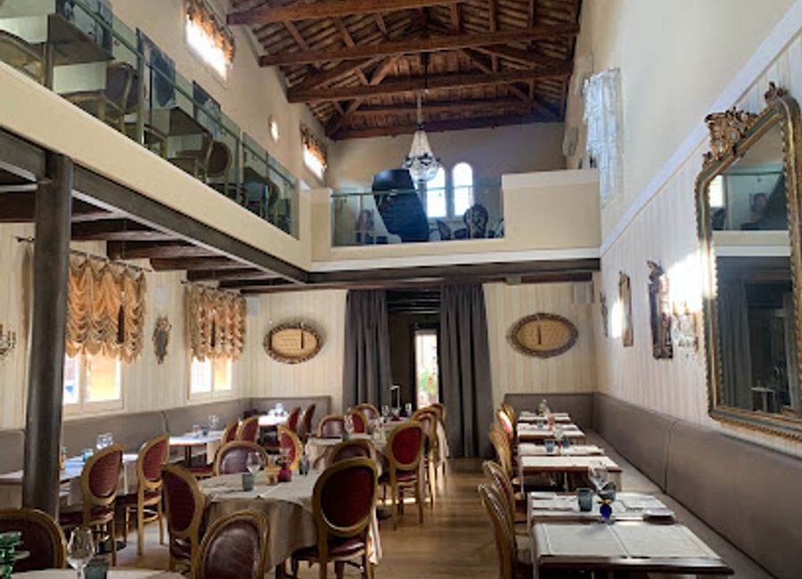 Discover exquisite Italian and seafood cuisine at Ristorante Alexander in Ravenna - where every meal is a delightful culinary journey.