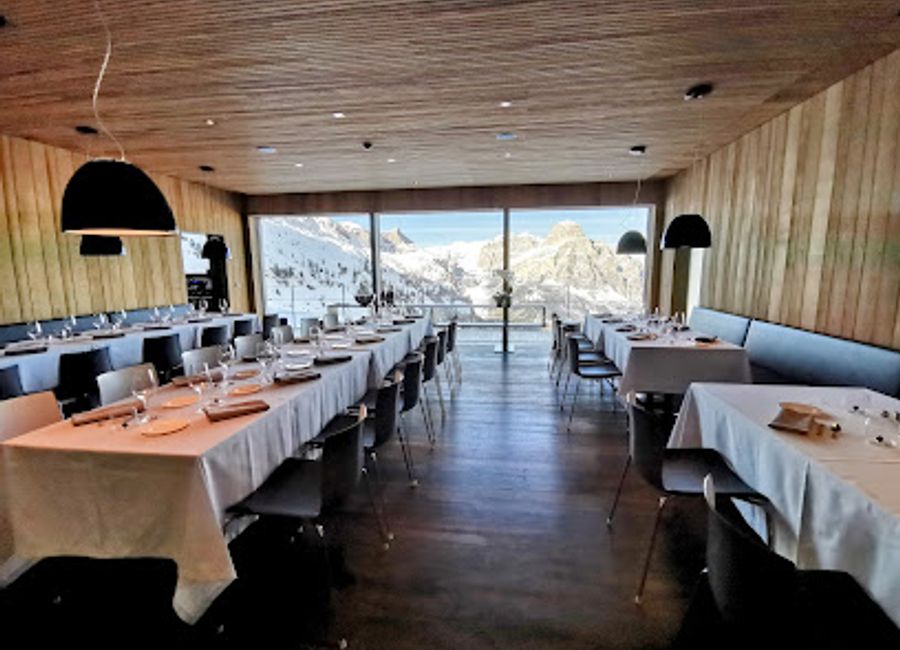 Discover culinary bliss at Piz Boè Alpine Lounge in the heart of the Dolomites—where breathtaking views meet exquisite flavors.