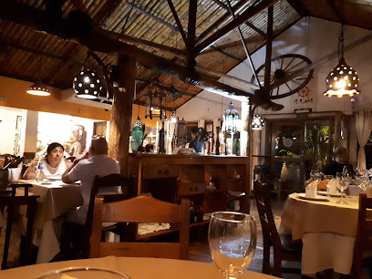 The 10 best bars near Restaurante La Rueda 1975 (2026 ranked)