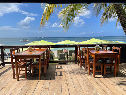 The 10 best bars near Beachers Bar & Grill Roatan (2026 ranked)