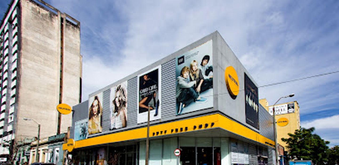 Neutral Free Shop