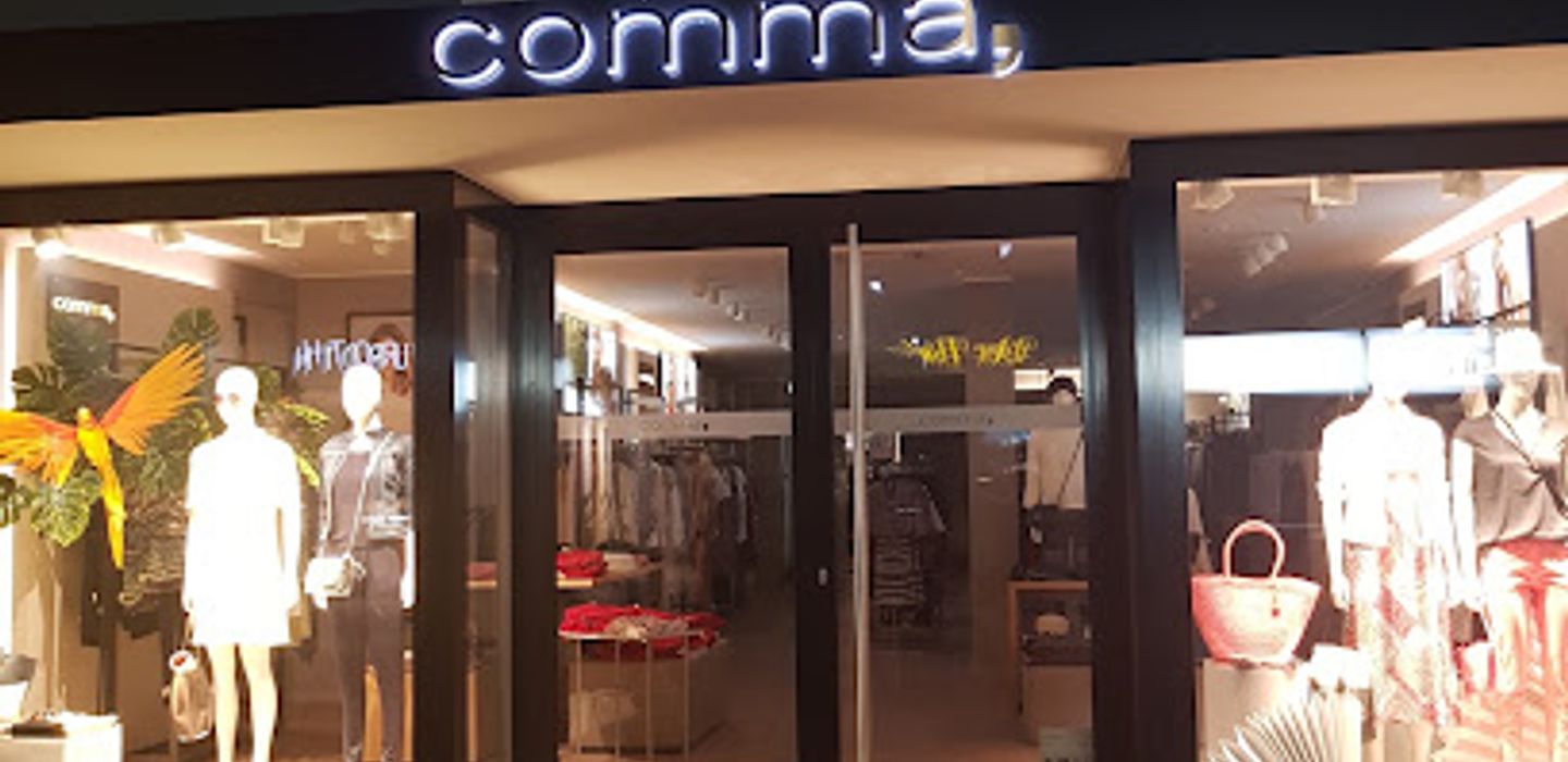 comma Store