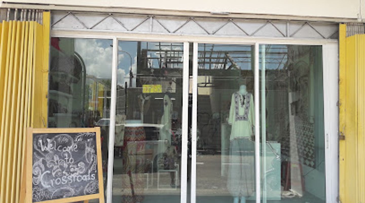 Crossroads , a Boutique