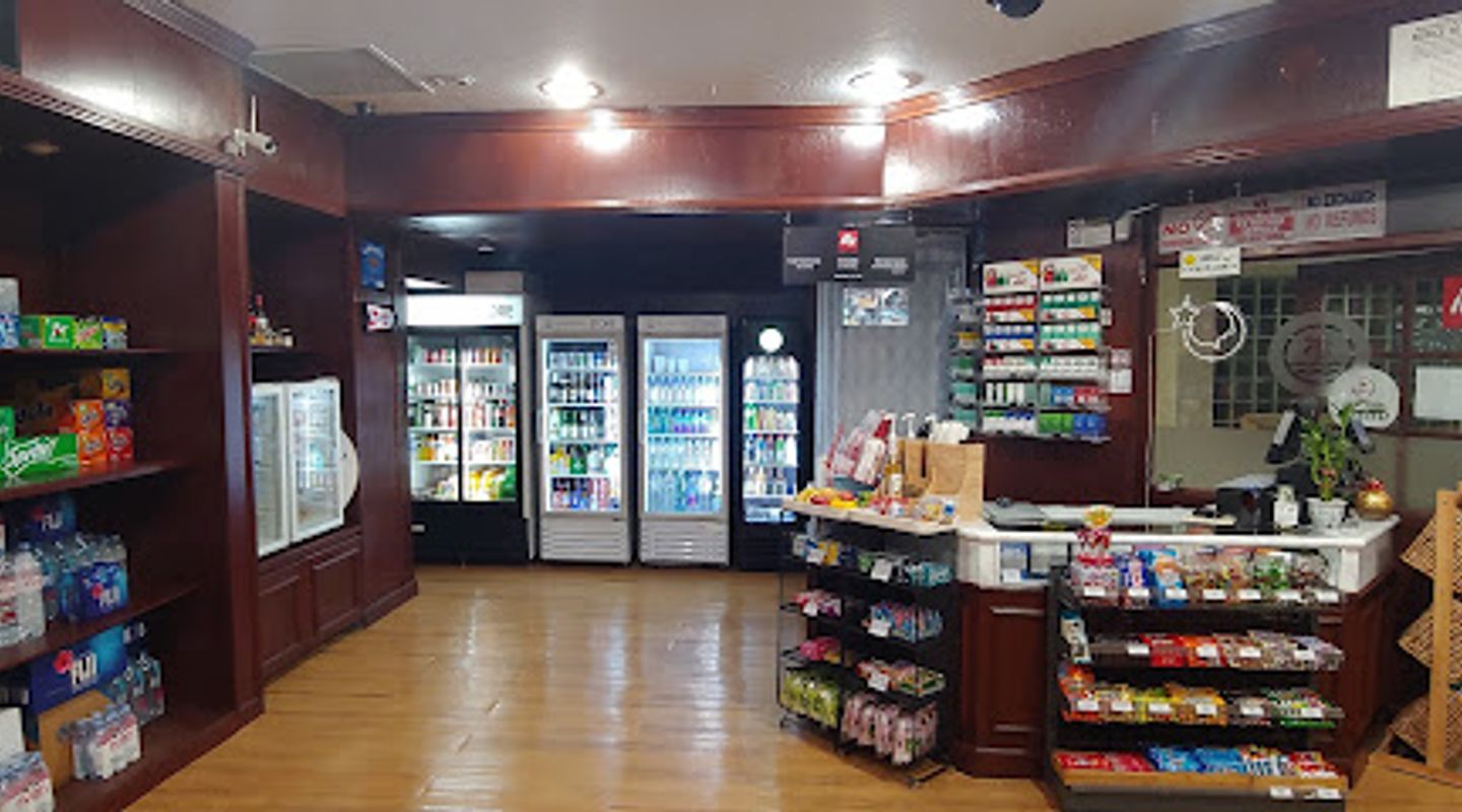 Alupang beach store
