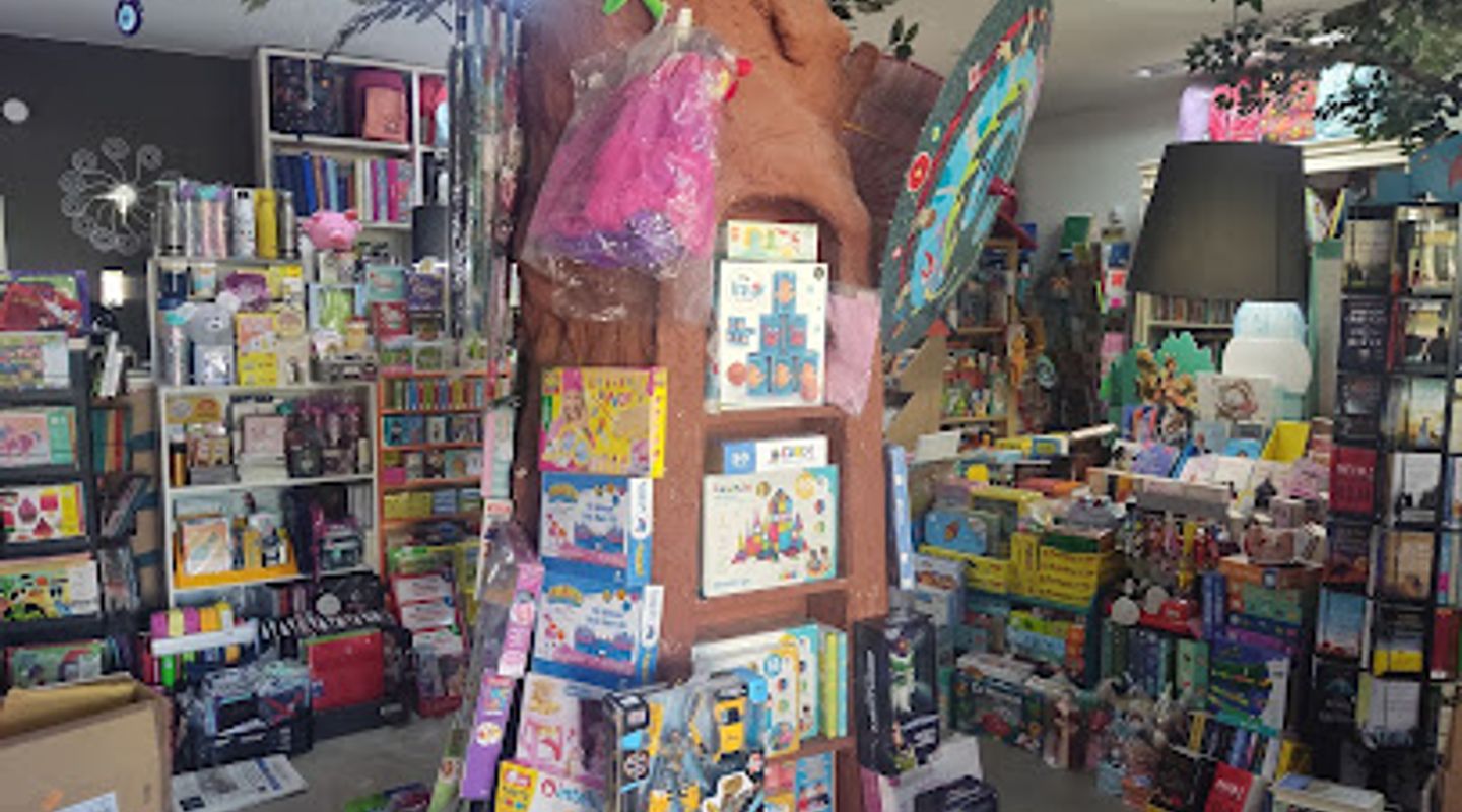 La Tienda De Al Lado