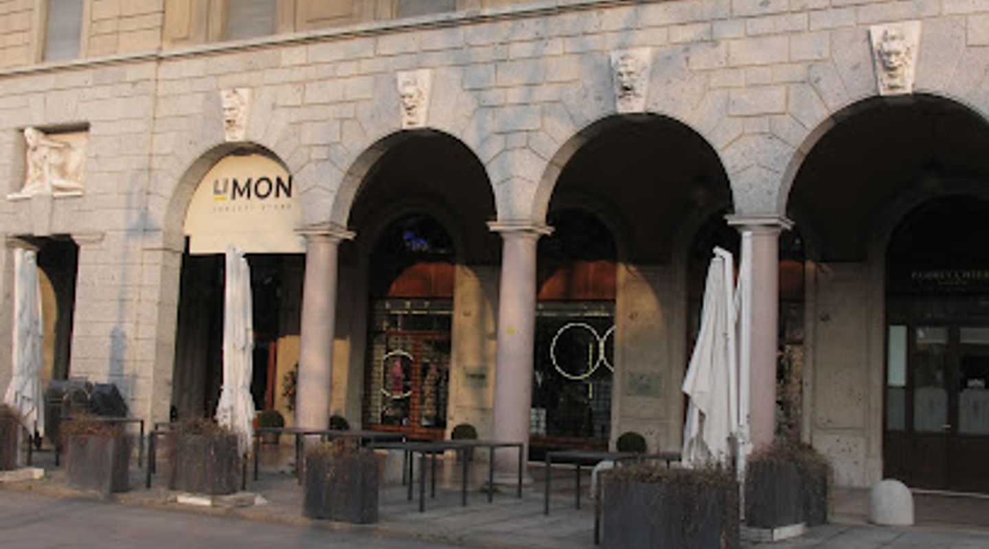 LI-MON Concept Store