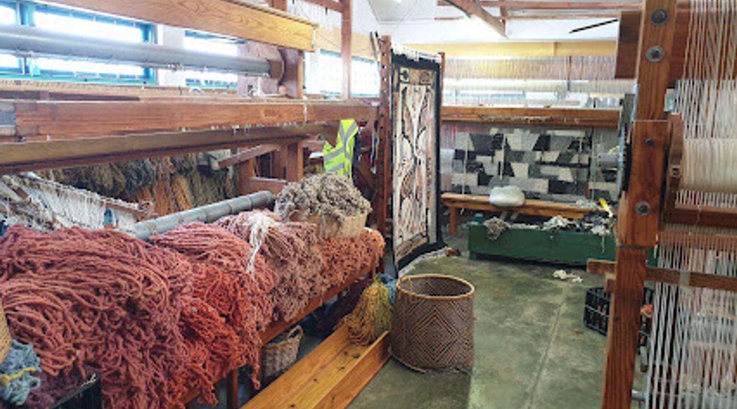 Karakulia Weavers