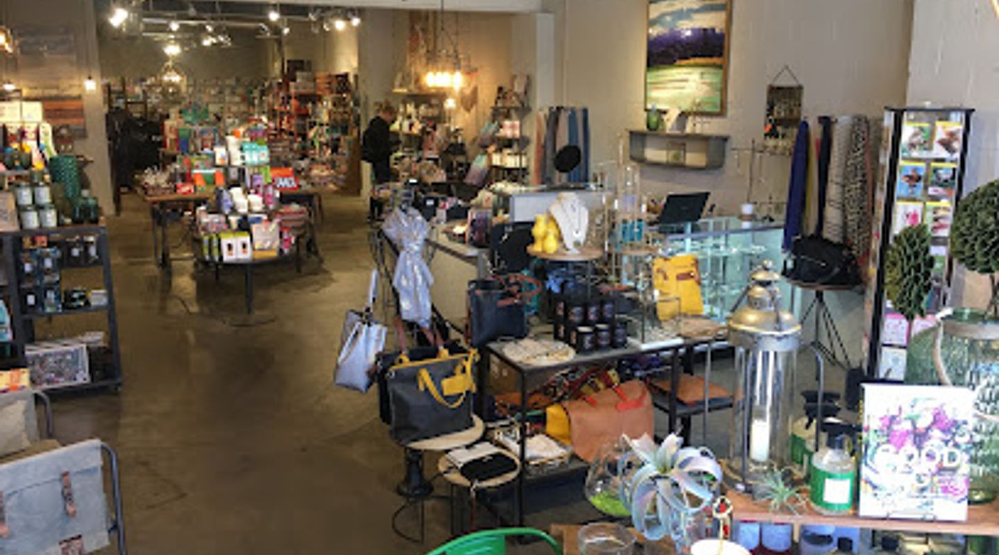 14 Hill gift shop