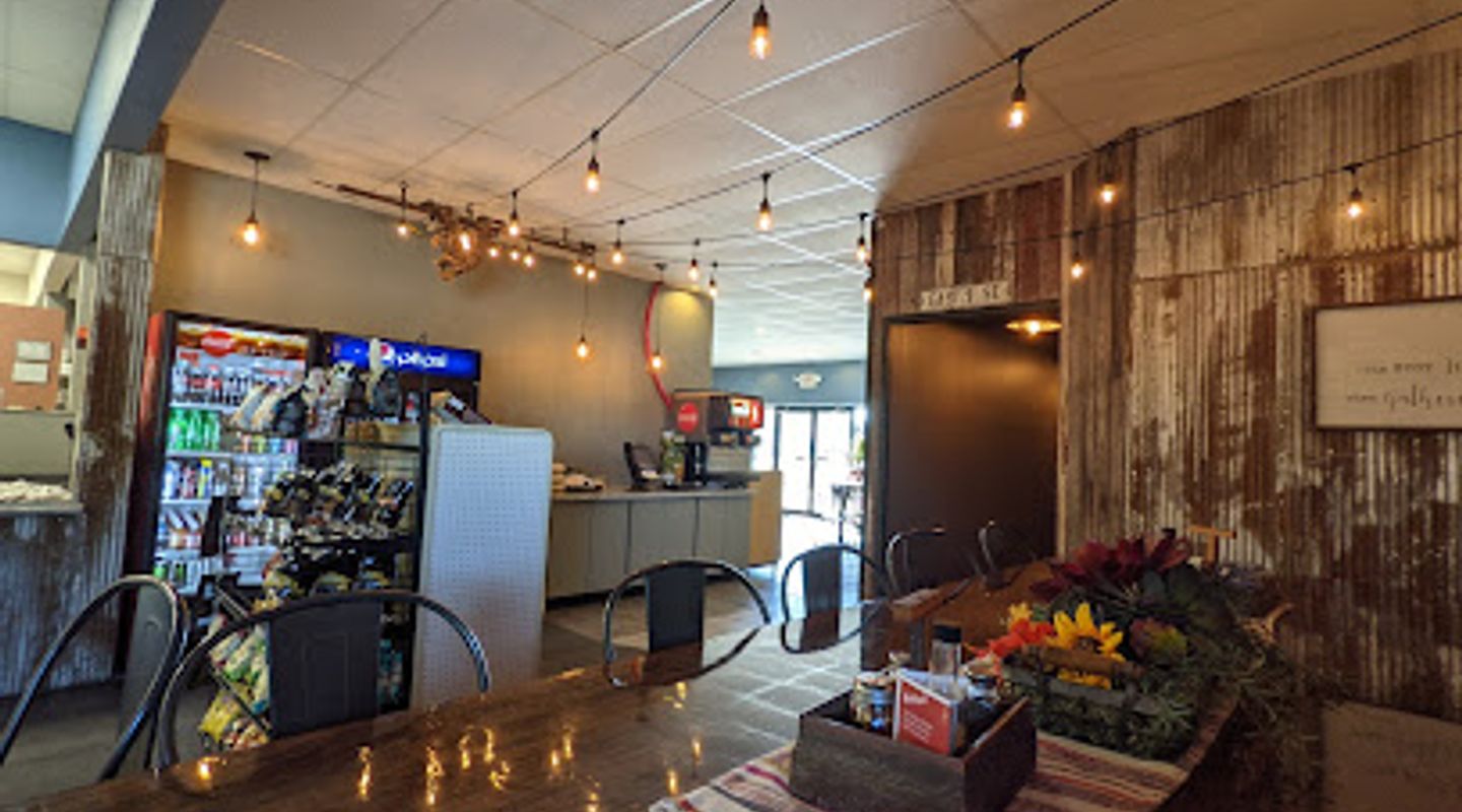 Old Mill Bulk Foods & Deli, Niobrara River Valley Travel Guide | Evendo