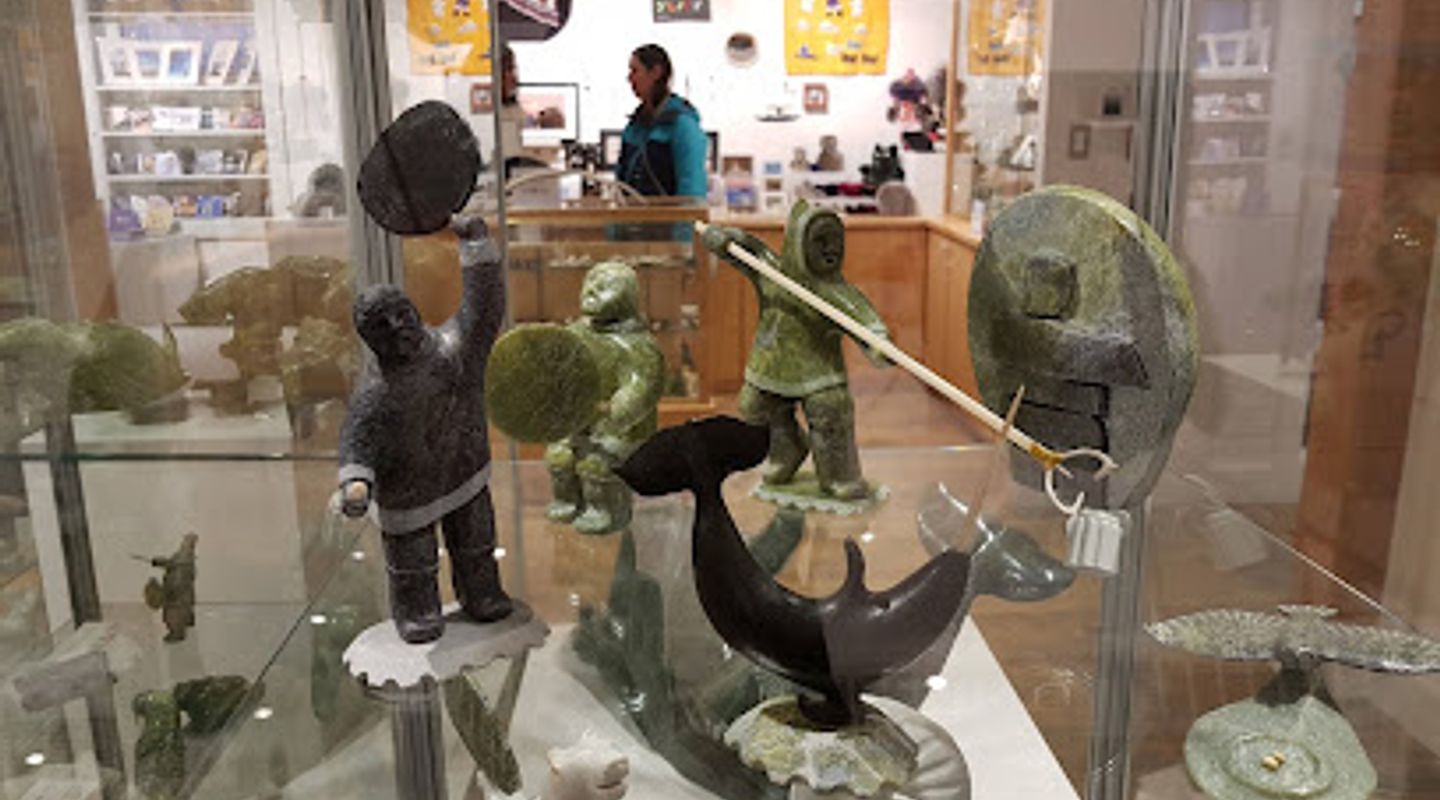 Nunatta Sunakkutaangit Museum ᓄᓇᑦᑕ ᓱᓇᒃᑯᑖᖏᑦ ᑕᑯᔭᒐᖃᕐᕕᒃ