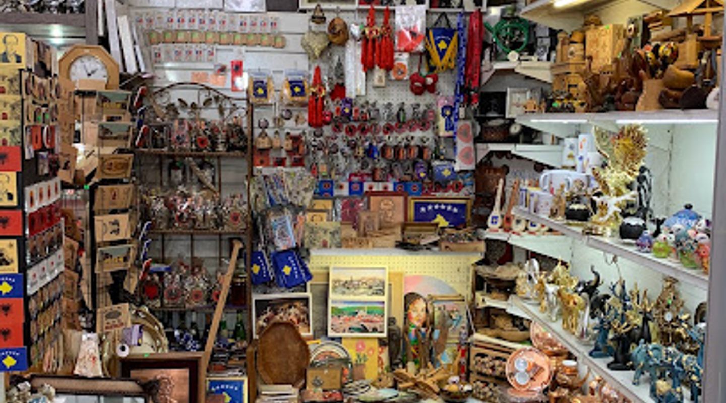 Souvenir Shop Grand