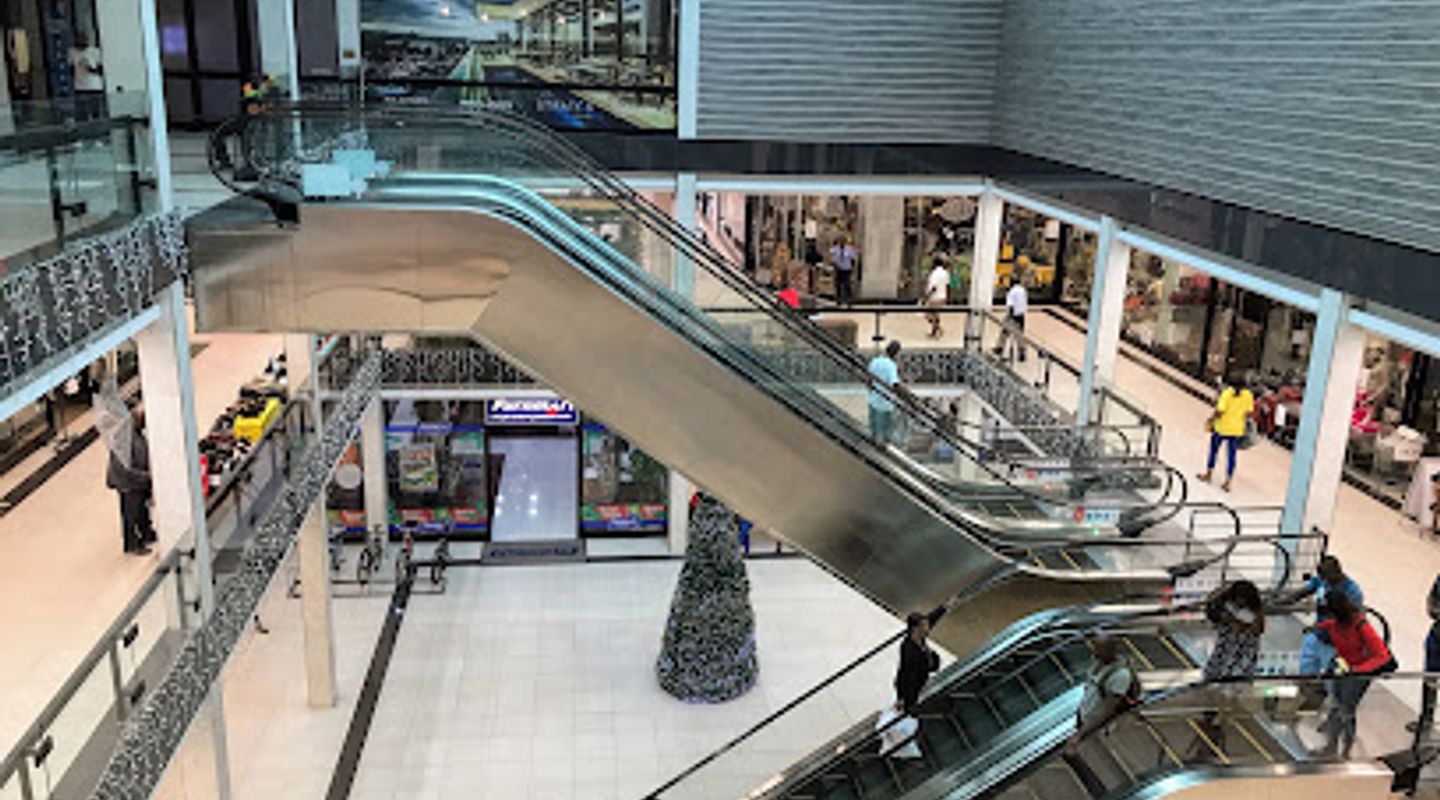Carl List Mall