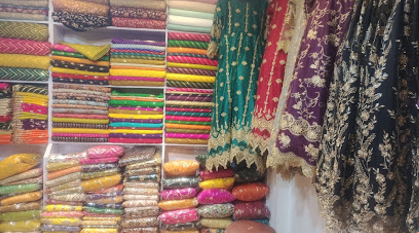 Ideal Boutique آئیڈیل بوتیک