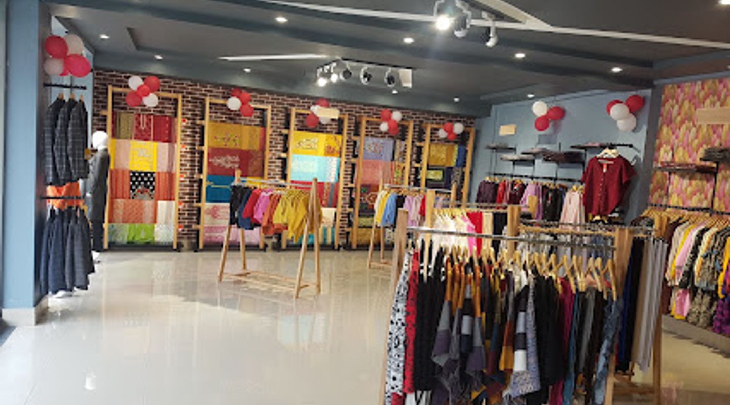 KHAKIA Clothing Outlet