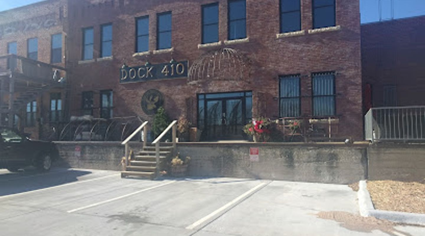 Dock 410