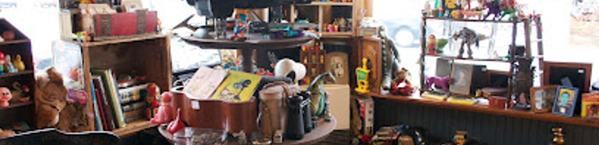 Finder's Seeker Antique Shop