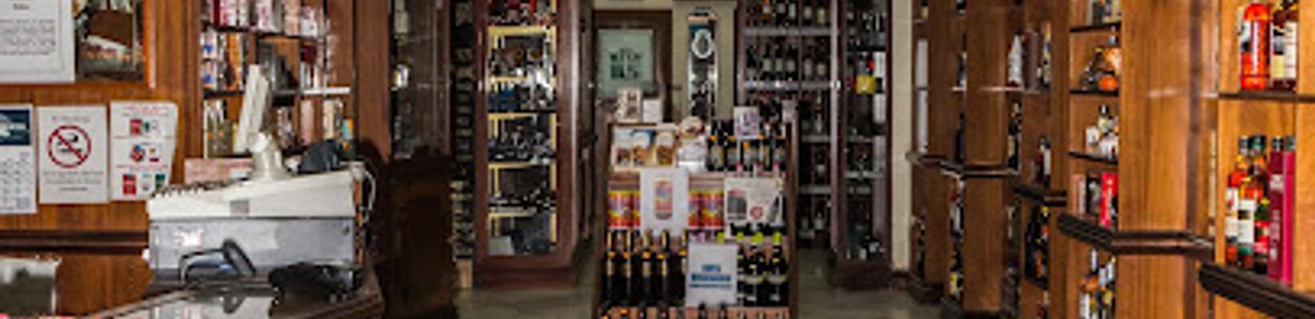 Lewis Stagnetto: A Tobacco & Beverage Haven in Gibraltar