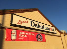 Lynns Dakotamart