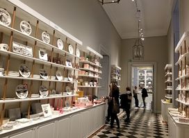 Boutique Cour de Marbre