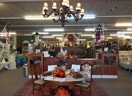 Red Rooster Antique and Design Center