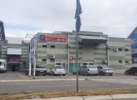 Exclusive Shopping Center
