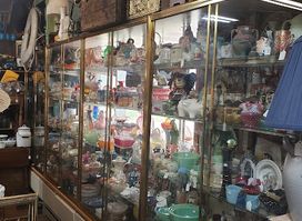 Jean's Antiques & Collectibles