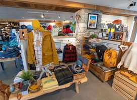 Sommet et Neige Retail and Rental Shop