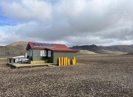 Alftavatn Hut